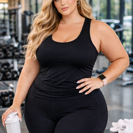 Plus size gym tops UK for women comfortable activewear