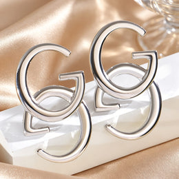 KissICON 01 Stud Earrings 3940 Chic G Stud Earrings Your Everyday Glamour Gift