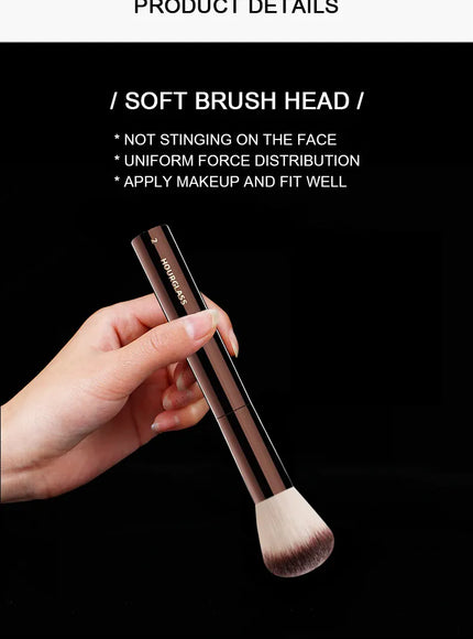 KissICON 02 KissIcon Hourglass No2 Foundation Blush Brush - Soft