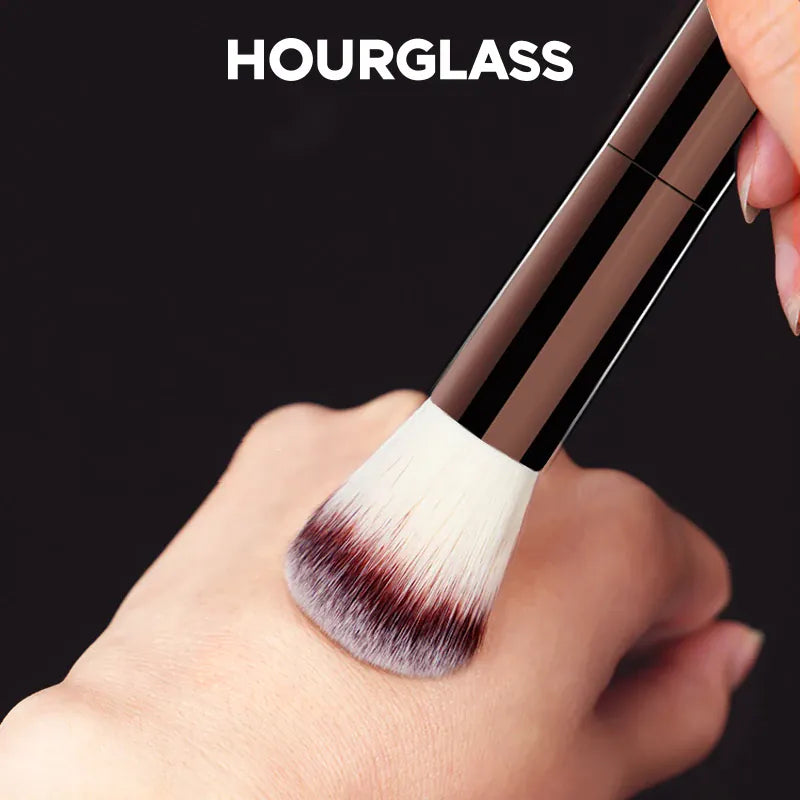 KissICON 02 KissIcon Hourglass No2 Foundation Blush Brush - Soft