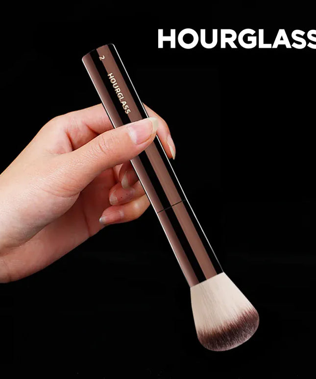 KissICON 02 KissIcon Hourglass No2 Foundation Blush Brush - Soft