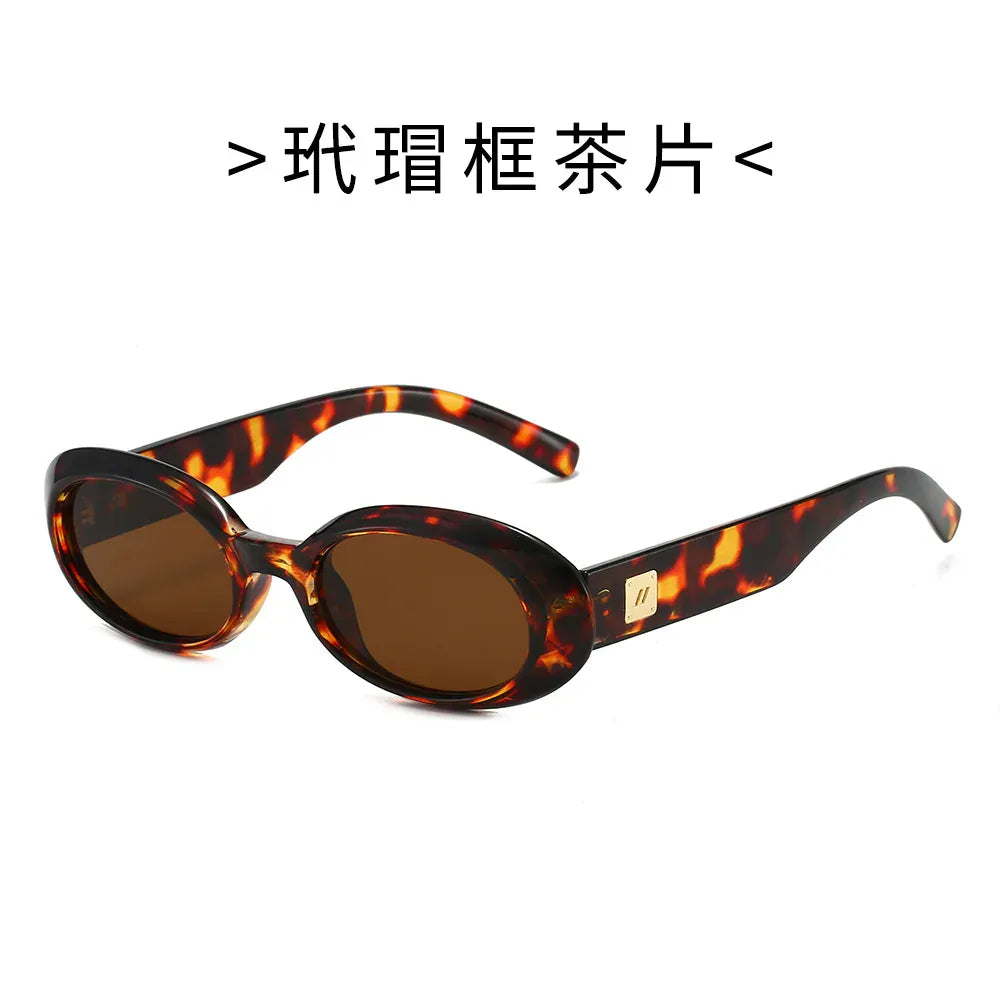 Dropshipman 03 / with box Classic Oval Sunglasses – Minimalist Retro Style