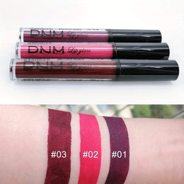 KissICON #031 KissIcon Matte Lipstick Set - Lasting Smudge-Proof Color