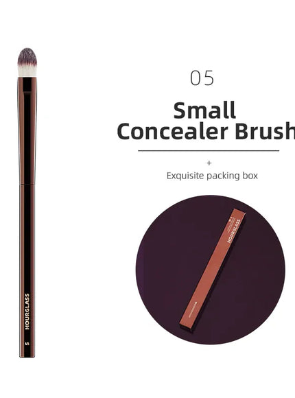 KissICON 05 KissIcon Hourglass Retractable Makeup Brush - All In