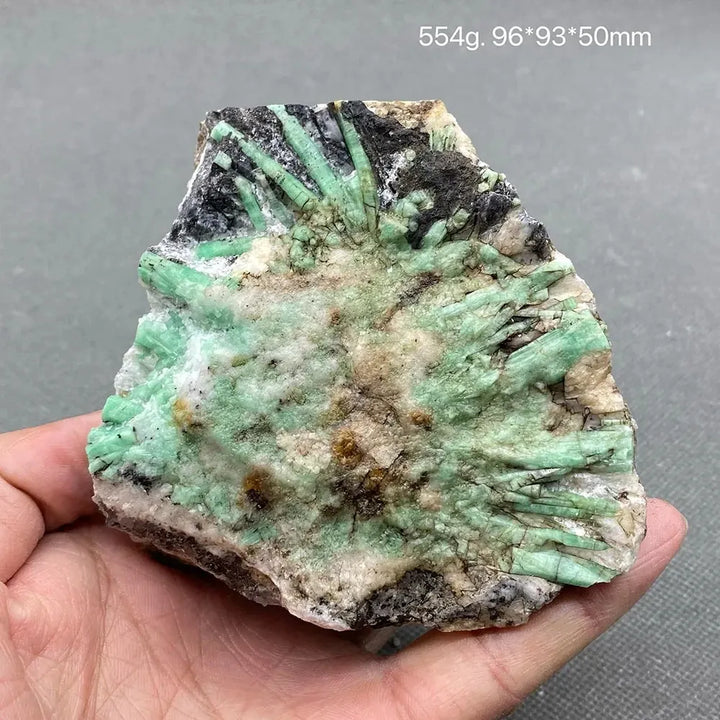 100% Natural green emerald mineral gem-grade crystal specimens stones and crystals quartz crystals