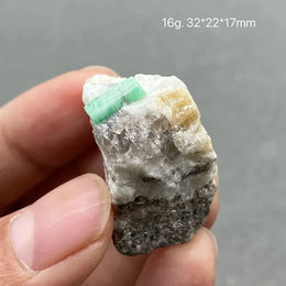 KissICON 100% Natural green emerald mineral gem-grade crystal specimens stones and crystals quartz crystals