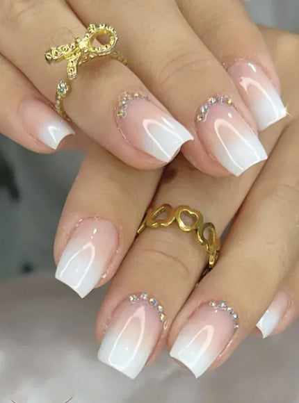KissICON 107 KissIcon White French Short Nails 24Pcs Cover Press