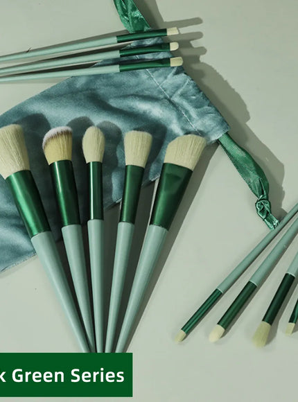 KissICON 💋 13 Piece Makeup Brush Set - Soft