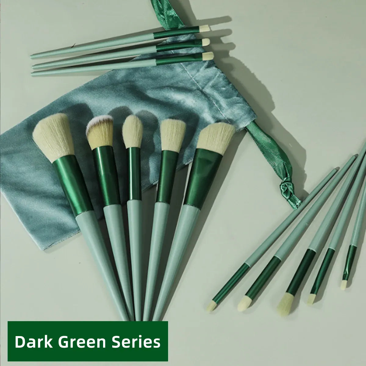 KissICON 💋 13 Piece Makeup Brush Set - Soft