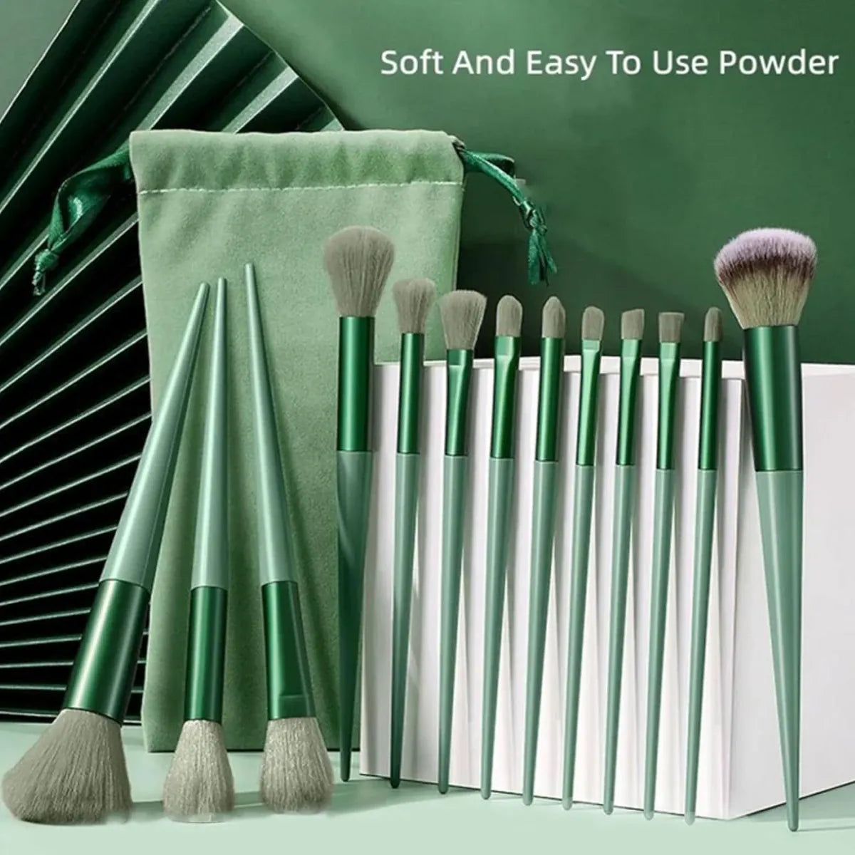 KissICON 💋 13 Piece Makeup Brush Set - Soft