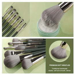 KissICON 14PC-Green KissIcon 14 Piece Makeup Brush Set - Soft
