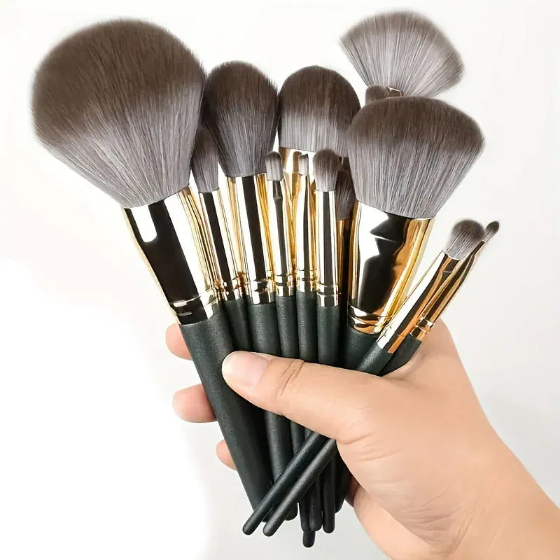 KissICON 14PC-Green KissIcon 14 Piece Makeup Brush Set - Soft