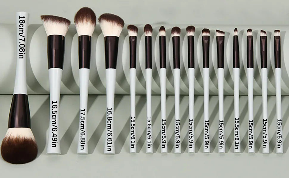 KissICON 15 Piece Makeup Brush Set - Synthetic Foundation