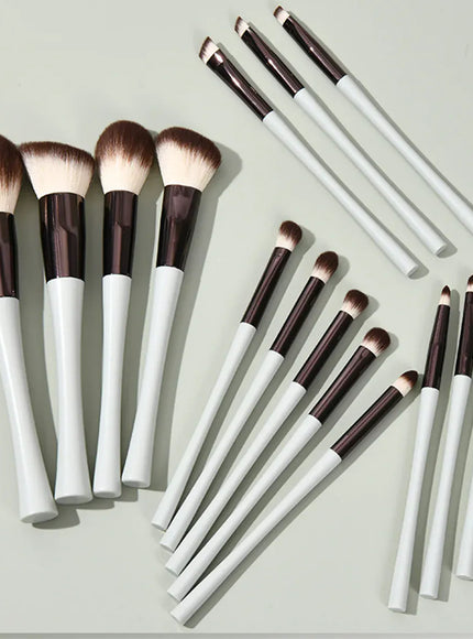 KissICON 15 Piece Makeup Brush Set - Synthetic Foundation
