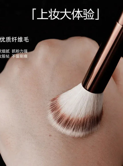 KissICON 15 with box 💋 Blush Brush For Liquid Cream Formulas -