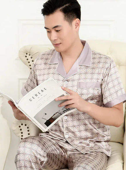 KissICON 155 / L 55-65 KG Luxurious Silk Satin Mens Pajama Set