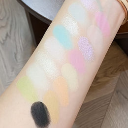 KissICON 16 Colors 16 Color Soft Matte Glitter Girl