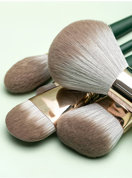 KissICON 17pc Green Pro Makeup Brush Set – W Storage