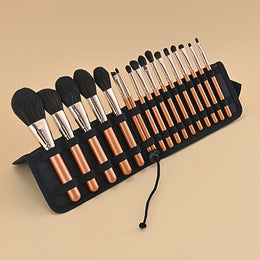 KissICON 17piece Maple Leaf Red Makeup Brush Set
