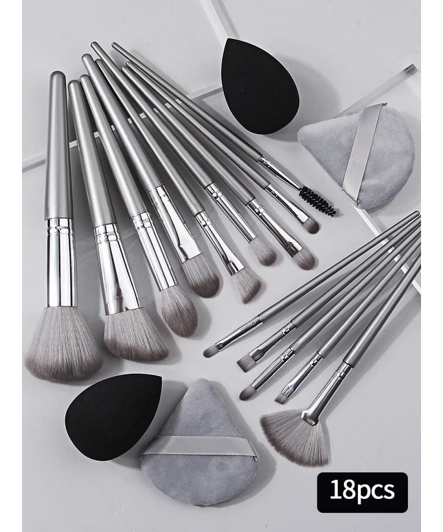 KissICON 18-Piece Makeup Tool Set Portable Soft Brushes and