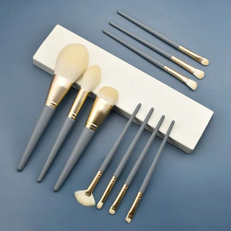 KissICON 1PC KissIcon 10Pc Makeup Brush Set With Case -