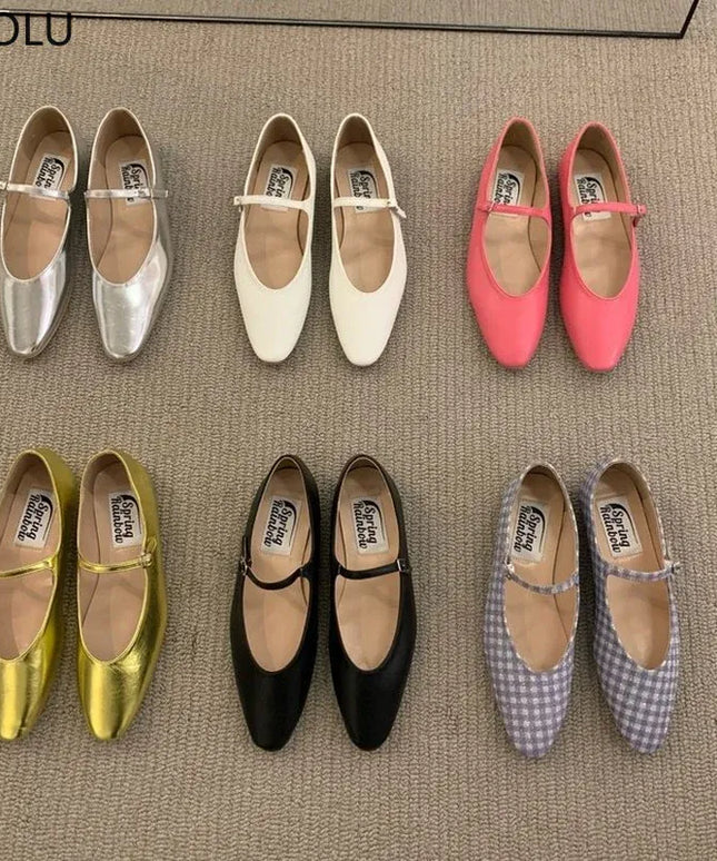 KissICON 2022 Flat Shoes Women Simple Solid Color Single