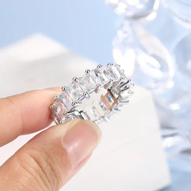KissICON 2024 New Arrivals Women's Large Zircon Zircon Gold Rings Fashion Wedding Engagement Rings 925 Silve Hip Hop Jewelry