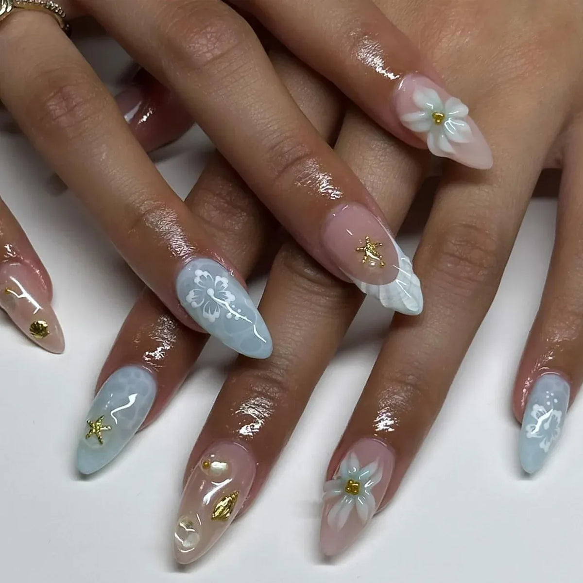 KissICON 26 KissIcon False Nails Press On Almond Flower Bow