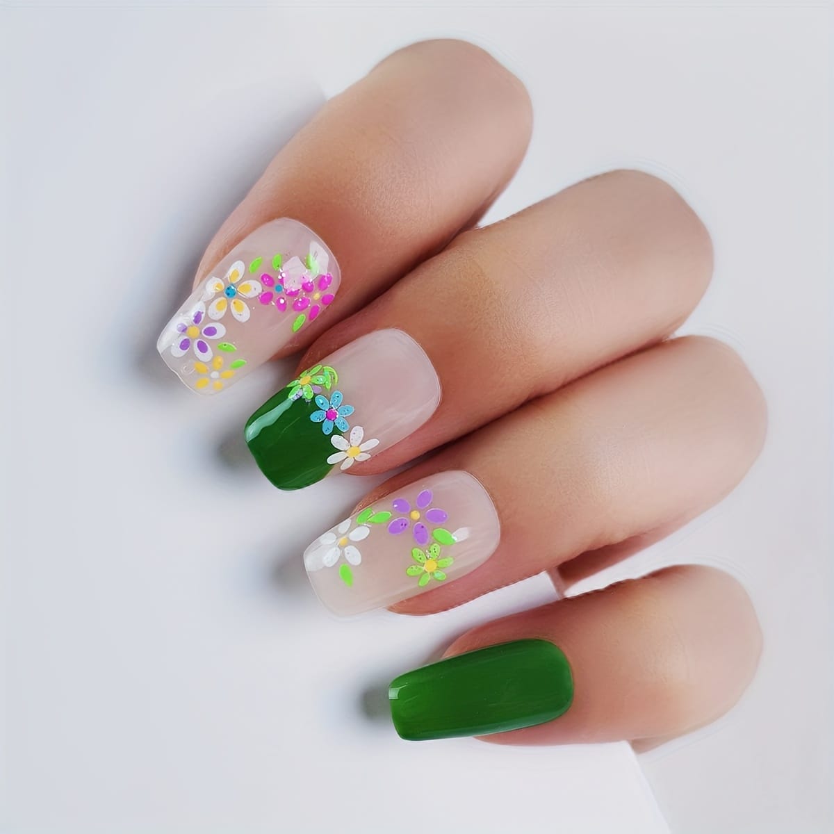 KissICON 30pcs KissIcon 30 Glow In Dark Neon Nail Stickers