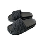 005Black