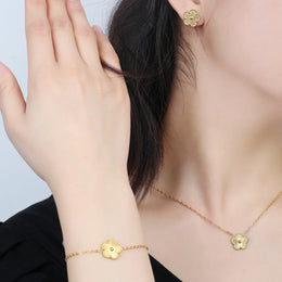 KissICON 3Pcs 18k Gold-Plated Five-Leaf Flower Necklace Earrings Bracelet Jewelry Set For Woman Fashion Party Jewelry Daily Wear Clover