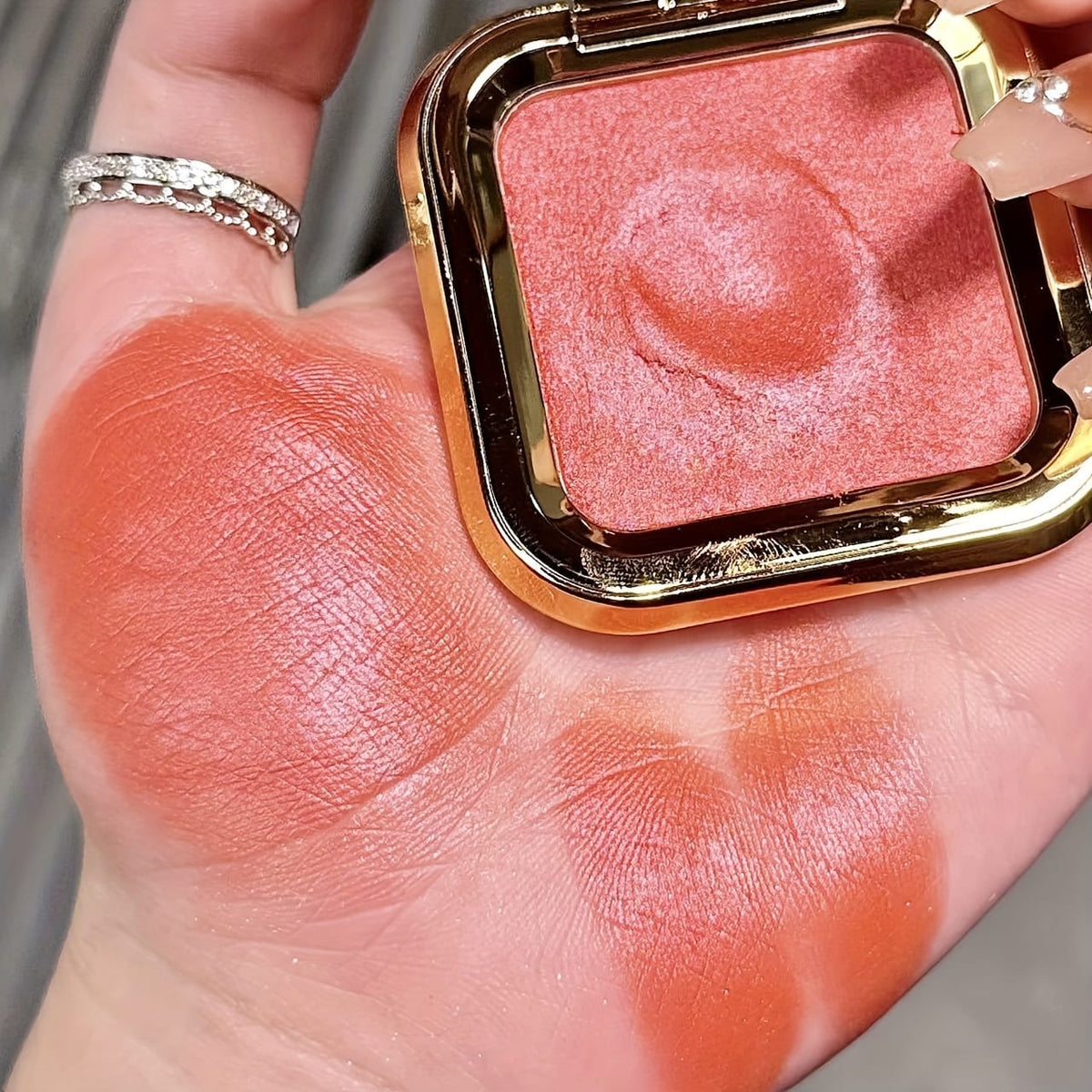 KissICON 3shade Waterproof Blush Natural Longlasting Color