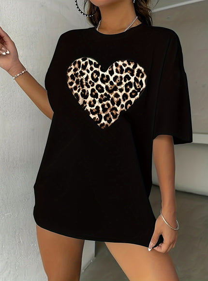 Plus Size Leopard Heart Print T-shirt - Vibrant Short Sleeve Crew Neck Casual Top for Summer & Spring - Soft, Breathable, Relaxed Fit Women's Plus Size Clothing for Everyday Wear