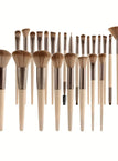 Beige Suit / 25 high-quality makeup brushes