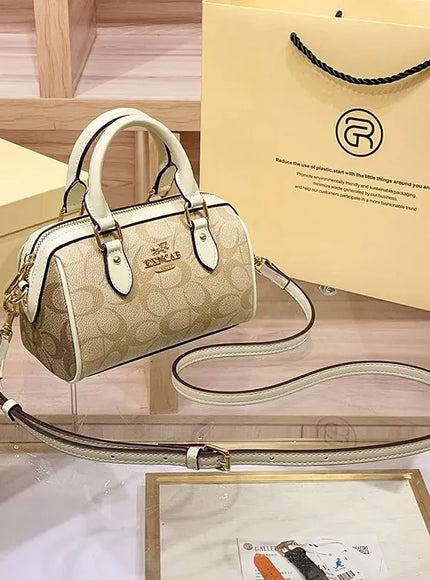KissICON 8100 / 18-11-13cm Luxe Pillow Chic Shoulder Crossbody – Autumnwinter