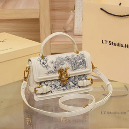 KissICON 8545 white / 21.5-7.5-14cm Women's Handbag – High-end Texture Designer