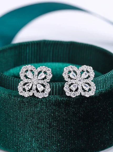 KissIcon Classic Luxury Clover Stud Earrings - Oval Zircon