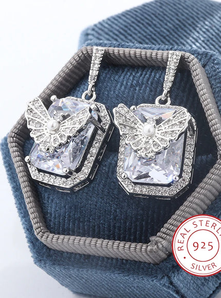 Elegant Crystal Butterfly Stud Earrings Claw Design Zircon