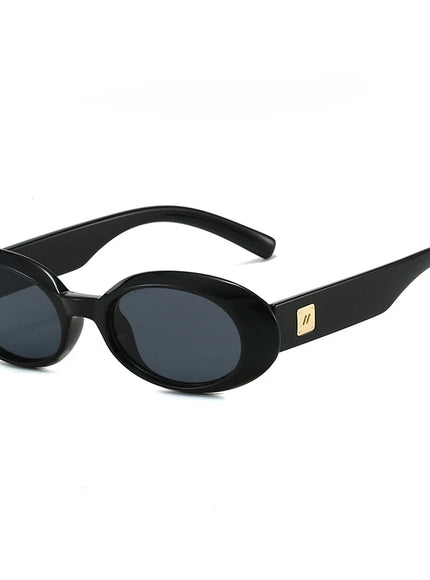 Classic Oval Sunglasses – Minimalist Retro Style