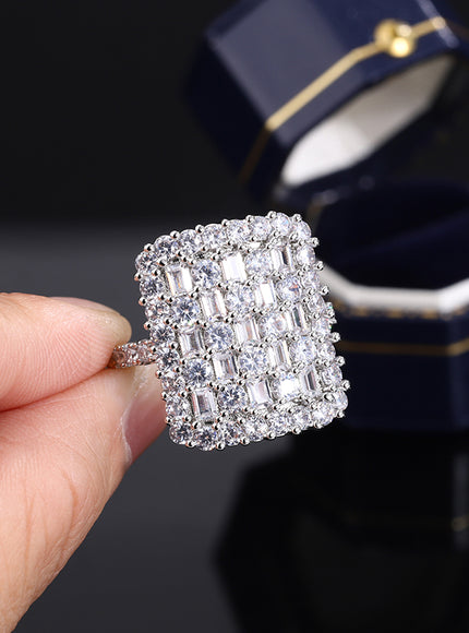 Luxurious 925 Sterling Silver Ring for Women Stylish Party Jewelry Full of Diamond Zircon Rings Engagement Rings Classic Gifts