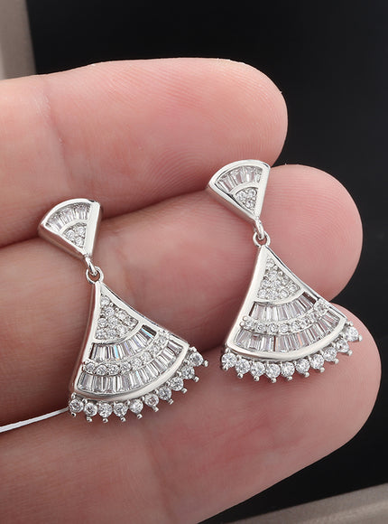 💋 Beautiful Shiny Zircon Triangle Earrings - Lightweight