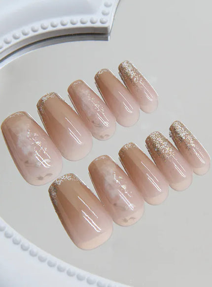 💋 24 Short Coffin Shaped False Nails -