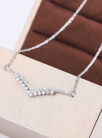 KissIcon New Style V Pendant Necklace - Sparkling Zircon