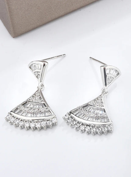 💋 Beautiful Shiny Zircon Triangle Earrings - Lightweight