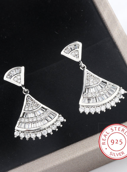 💋 Beautiful Shiny Zircon Triangle Earrings - Lightweight