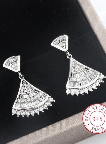 💋 Beautiful Shiny Zircon Triangle Earrings - Lightweight