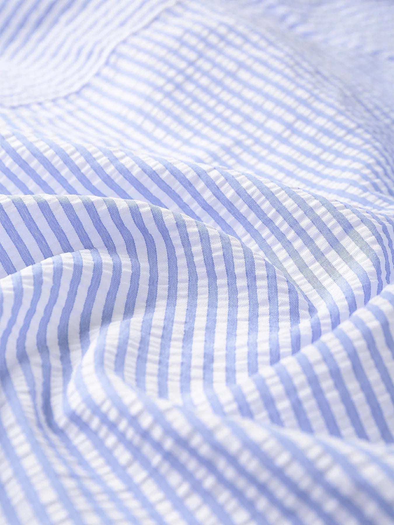 Men's Blue & White Vertical Stripe Seersucker Shirt, Versatile for Summer Casual & Commute