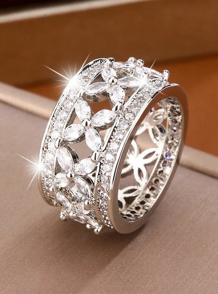 KissIcon Hollow Zircon Ring For Women Geometric Shine Gift
