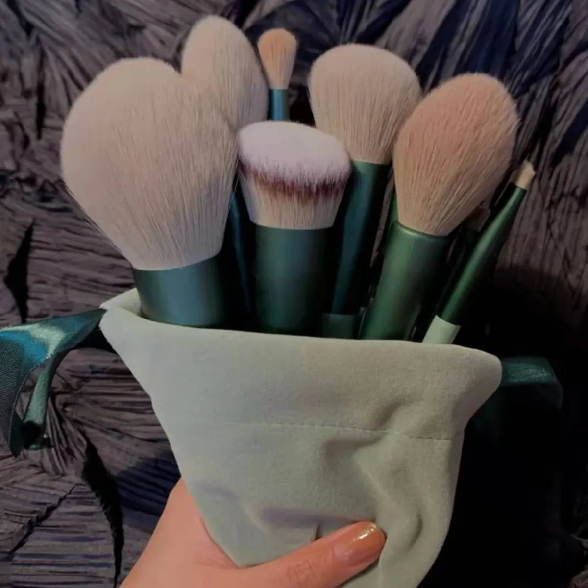 KissICON 13pcs green 💋 13 Piece Makeup Brush Set - Soft