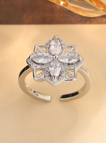 KissIcon Exquisite Silver Ring For Women - Flower Zircon